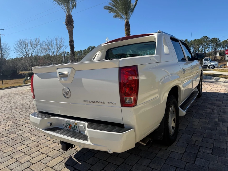 2002 Cadillac Escalade & EXT 2nd Gen - Image 5 of 10