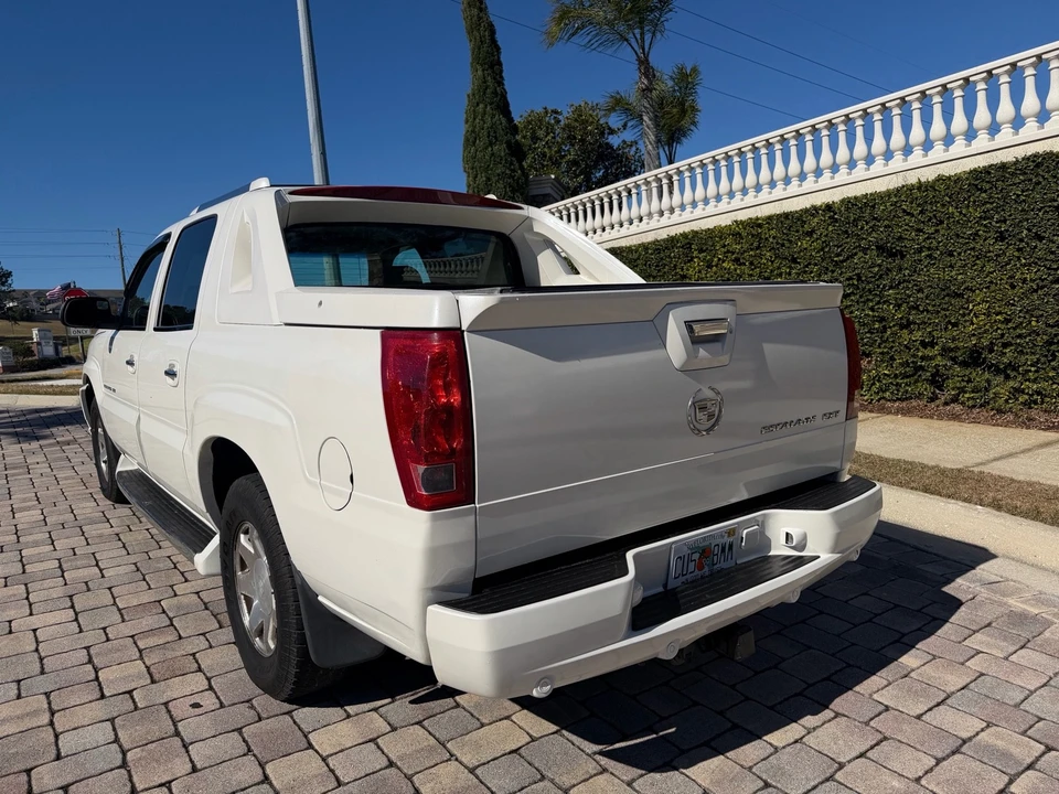 2002 Cadillac Escalade & EXT 2nd Gen - Image 4 of 10