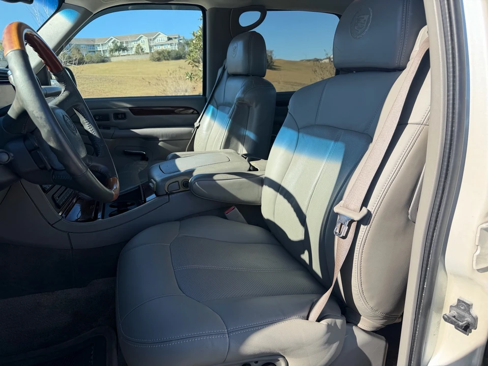 2002 Cadillac Escalade & EXT 2nd Gen - Image 8 of 10