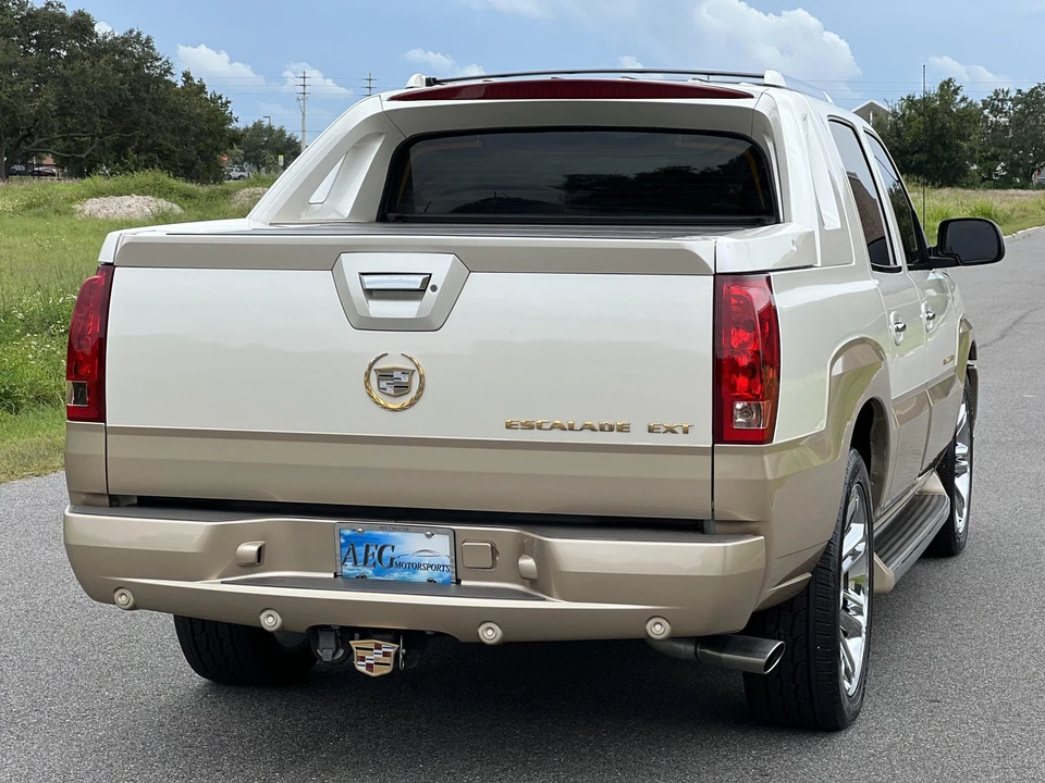 2002 Cadillac Escalade & EXT 2nd Gen - Image 17 of 31