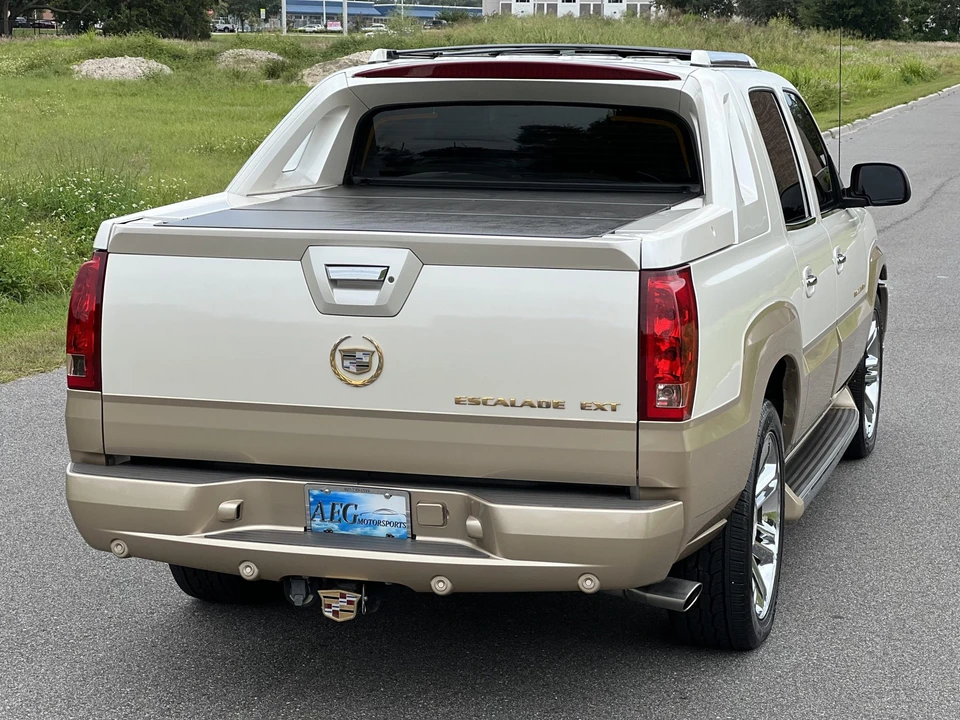 2002 Cadillac Escalade & EXT 2nd Gen - Image 18 of 31