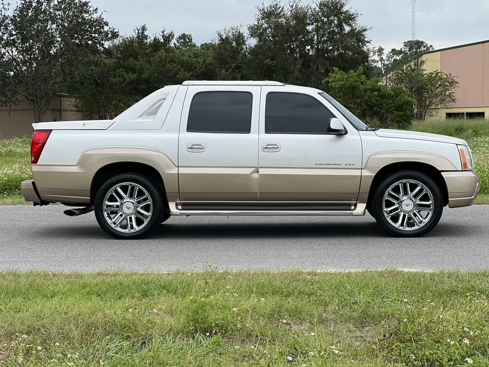 2002 Cadillac Escalade & EXT 2nd Gen - Image 28 of 31