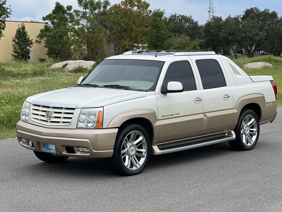 2002 Cadillac Escalade & EXT 2nd Gen - Image 9 of 31