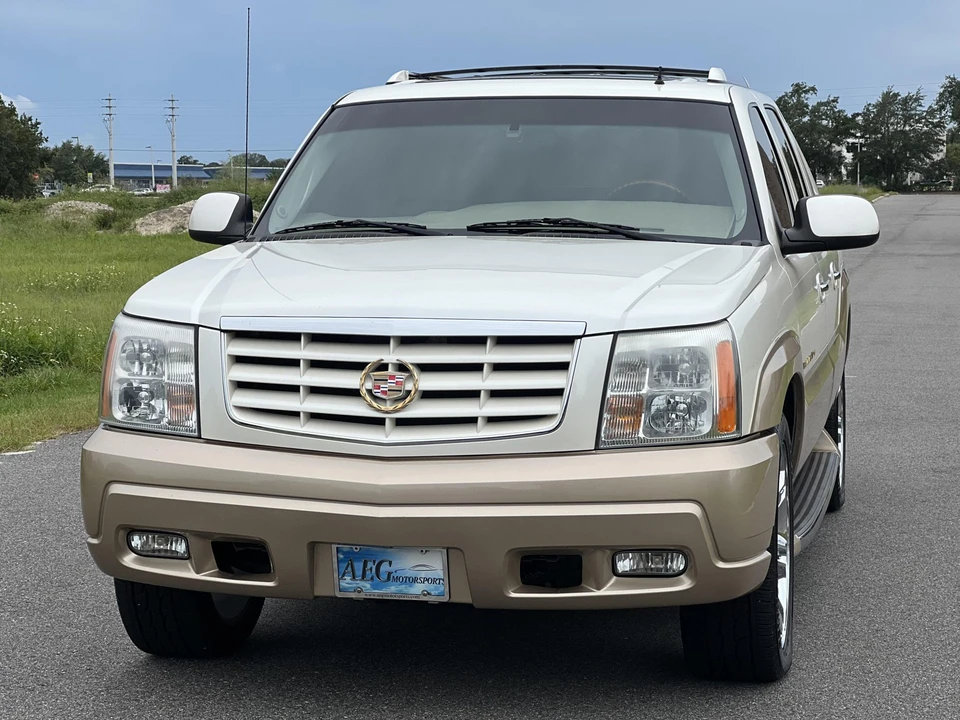 2002 Cadillac Escalade & EXT 2nd Gen - Image 2 of 31