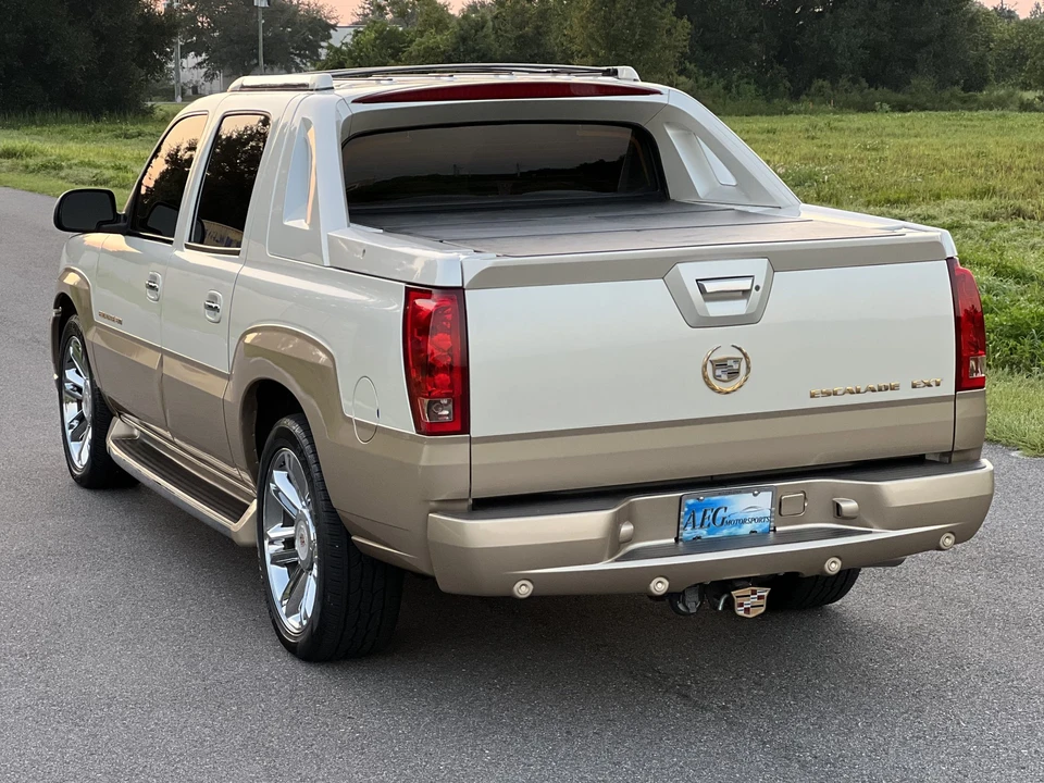 2002 Cadillac Escalade & EXT 2nd Gen - Image 13 of 31