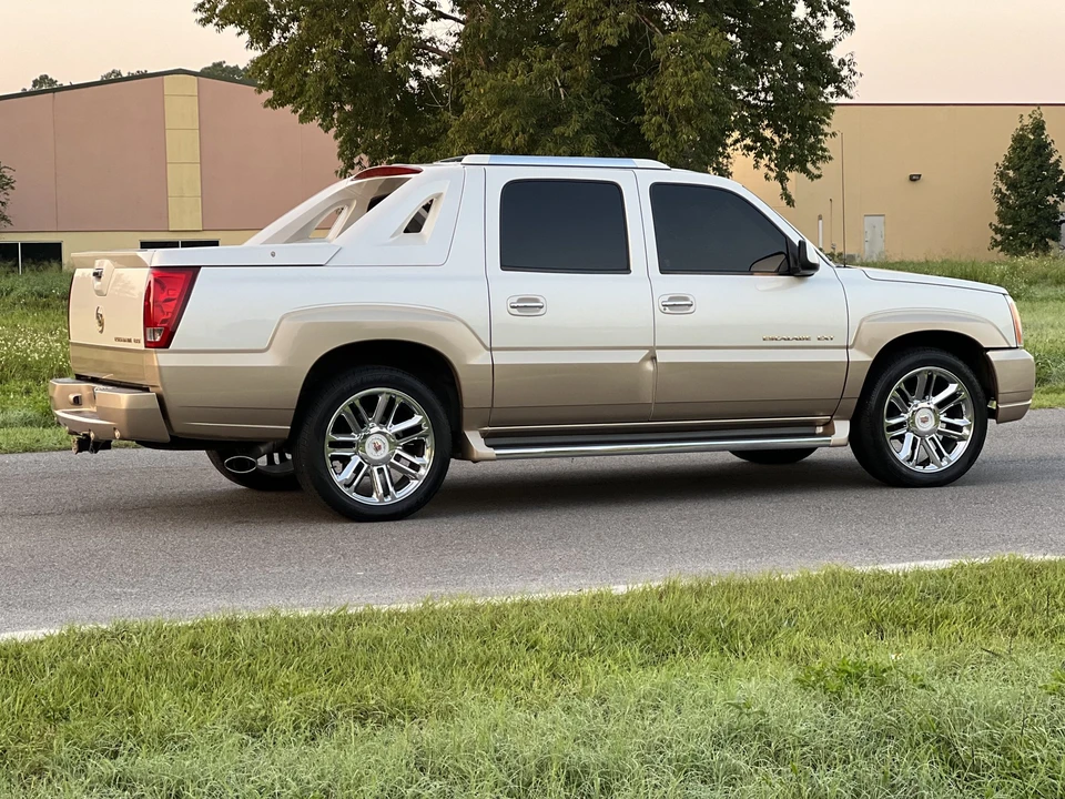 2002 Cadillac Escalade & EXT 2nd Gen - Image 25 of 31