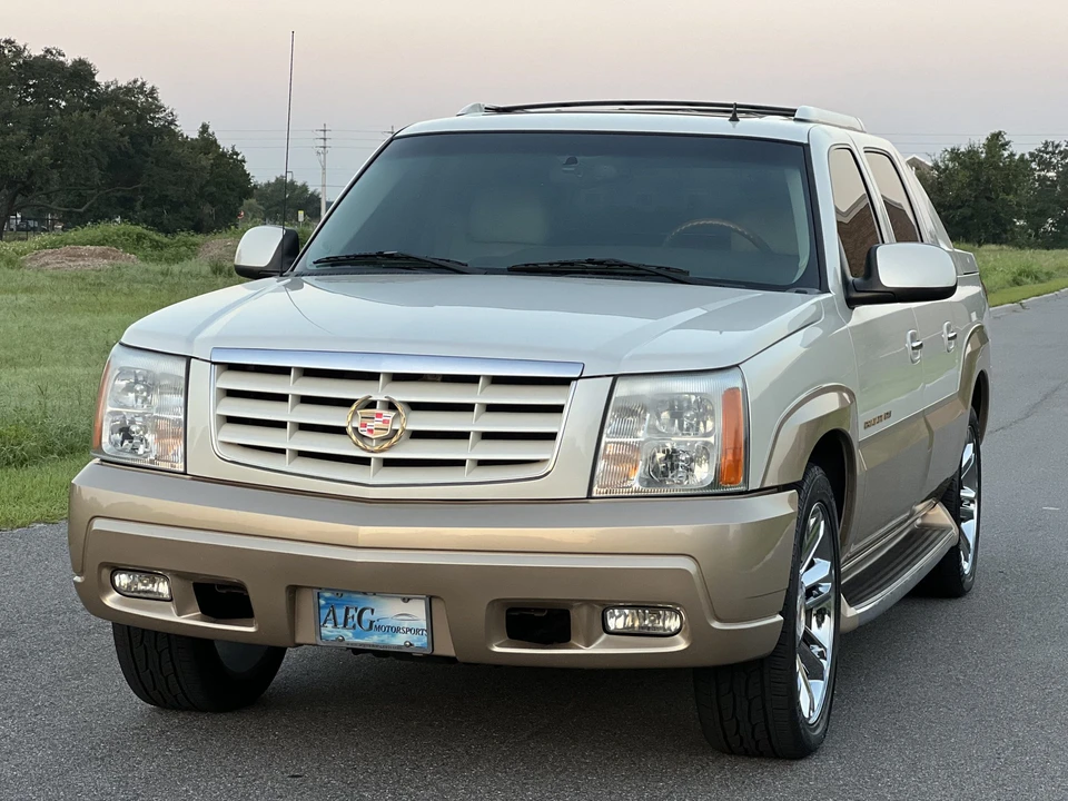 2002 Cadillac Escalade & EXT 2nd Gen - Image 5 of 31