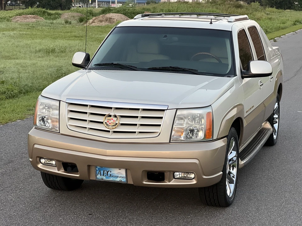 2002 Cadillac Escalade & EXT 2nd Gen - Image 4 of 31