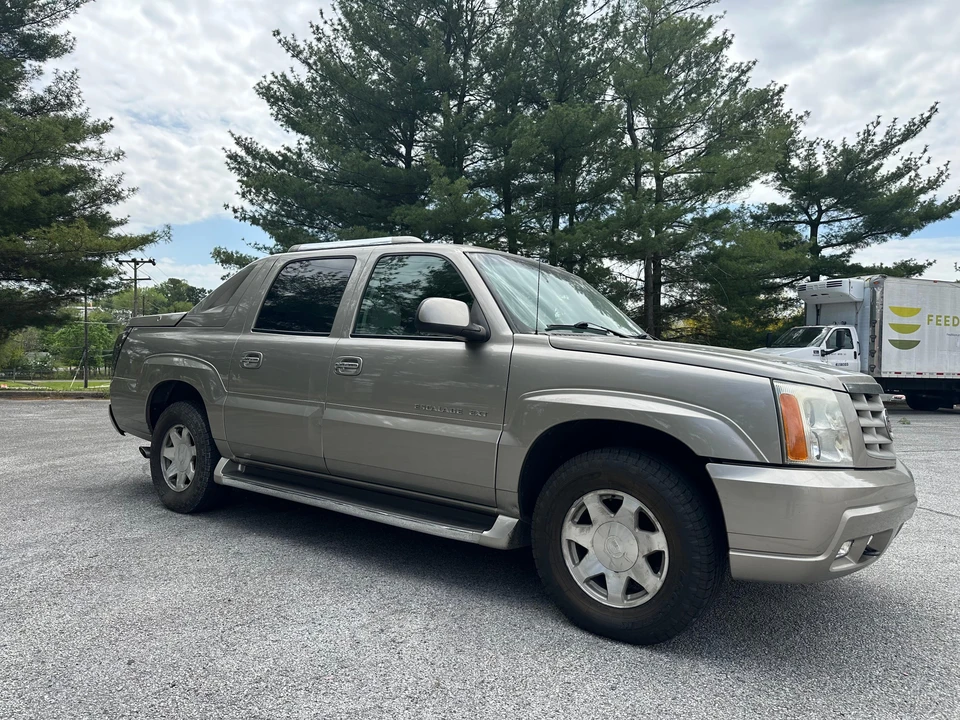 2002 Cadillac Escalade & EXT 2nd Gen - Image 20 of 31