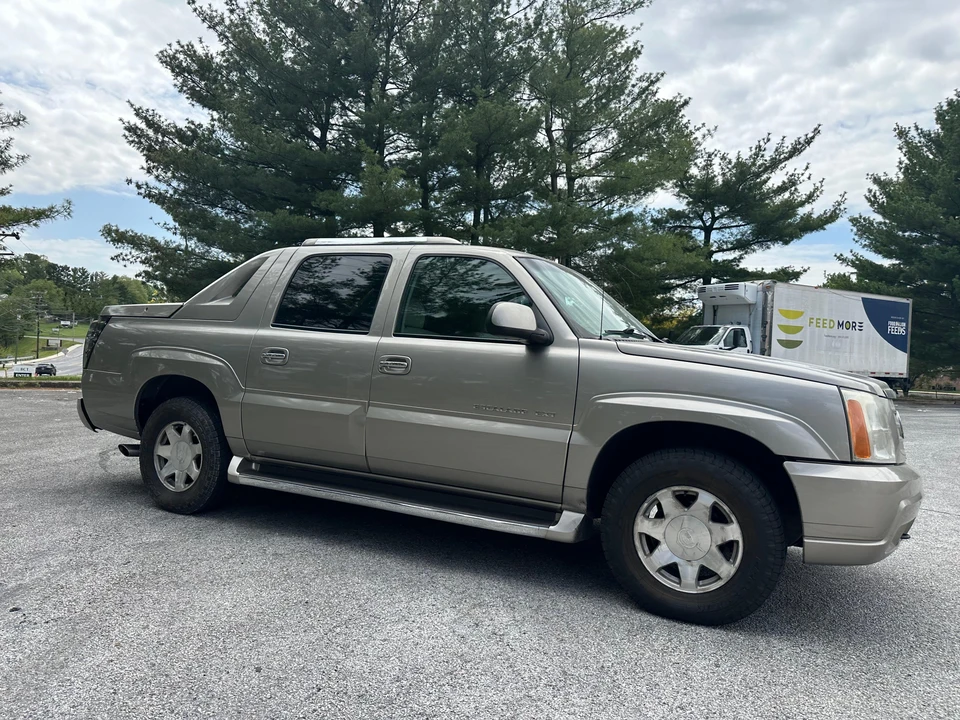 2002 Cadillac Escalade & EXT 2nd Gen - Image 19 of 31