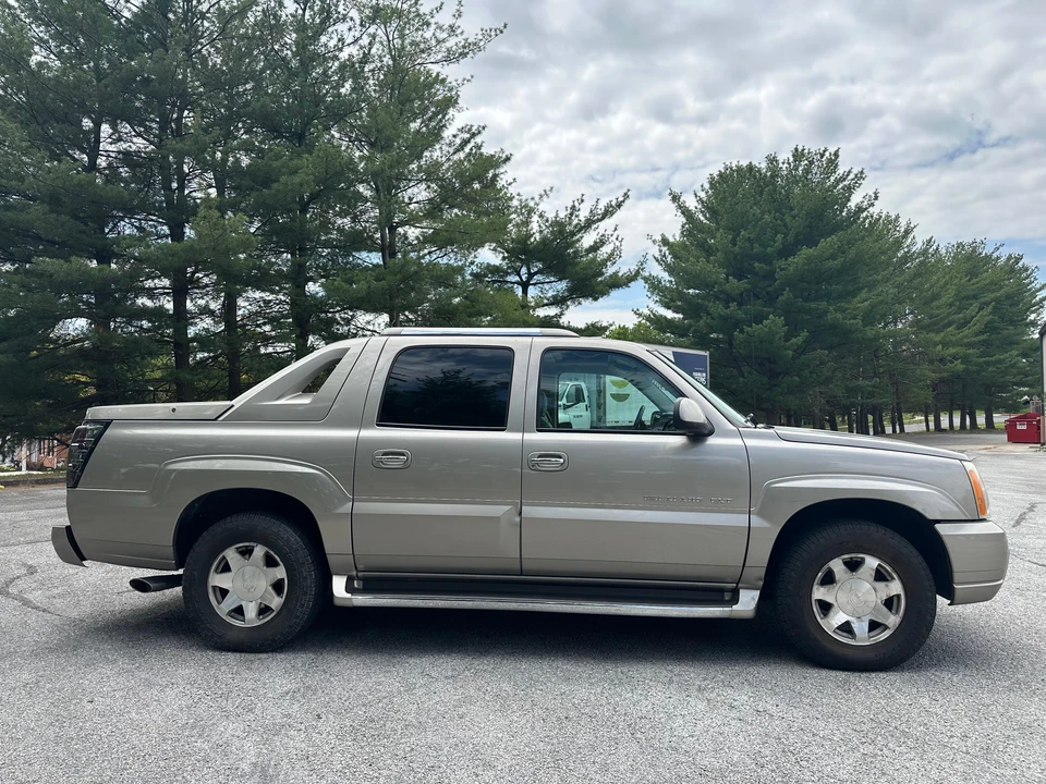 2002 Cadillac Escalade & EXT 2nd Gen - Image 18 of 31