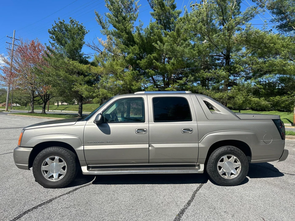 2002 Cadillac Escalade & EXT 2nd Gen - Image 12 of 31