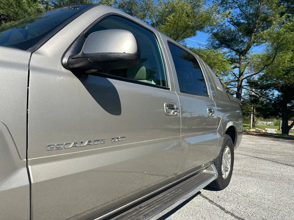 2002 Cadillac Escalade & EXT 2nd Gen - Image 24 of 31