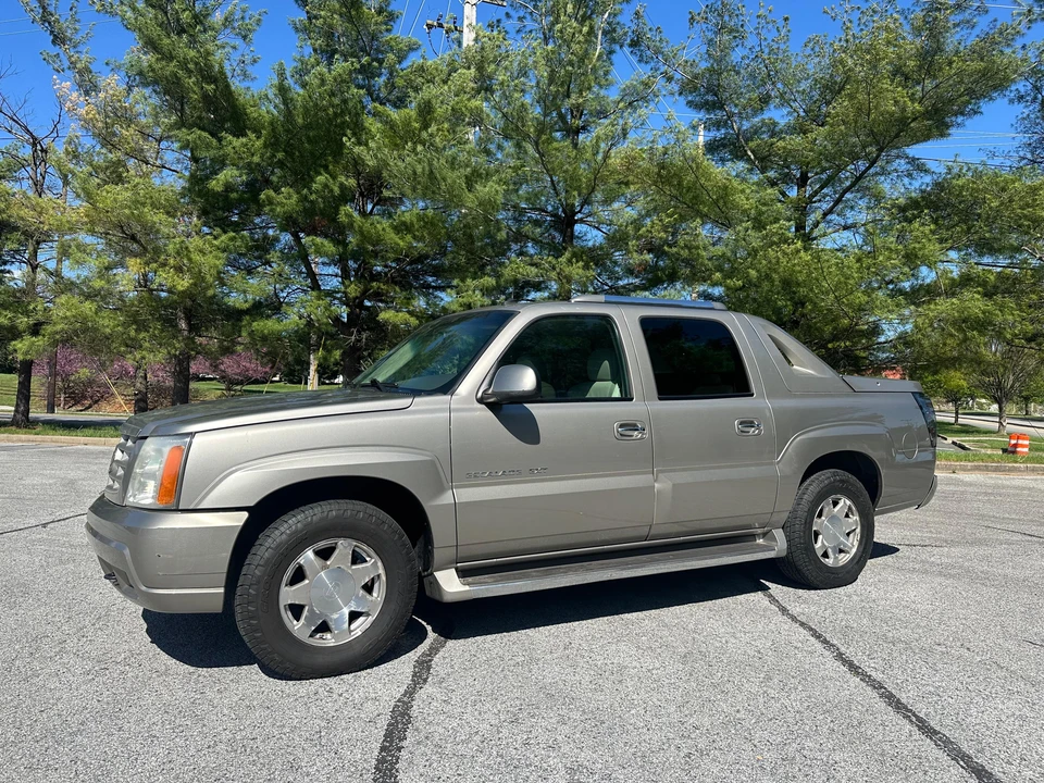 2002 Cadillac Escalade & EXT 2nd Gen - Image 9 of 31