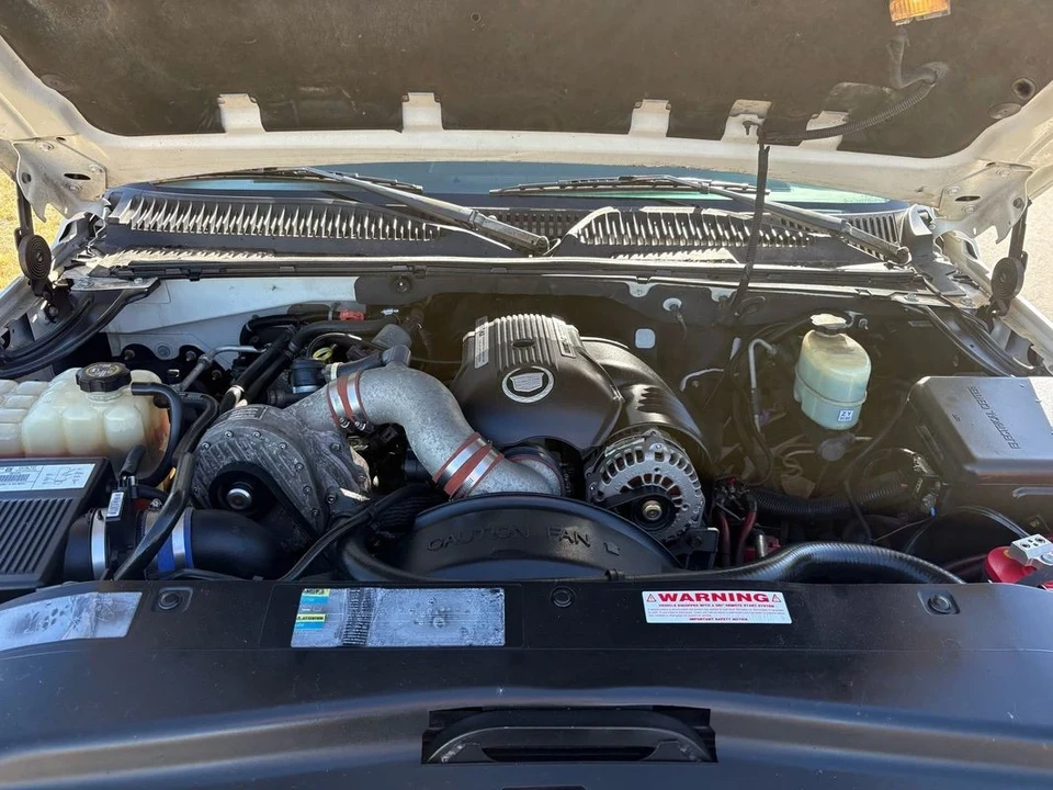 2002 Cadillac Escalade & EXT 2nd Gen - Image 11 of 21