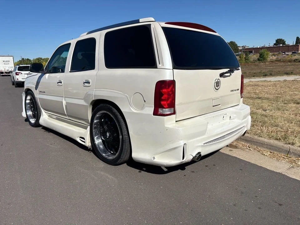 2002 Cadillac Escalade & EXT 2nd Gen - Image 4 of 21
