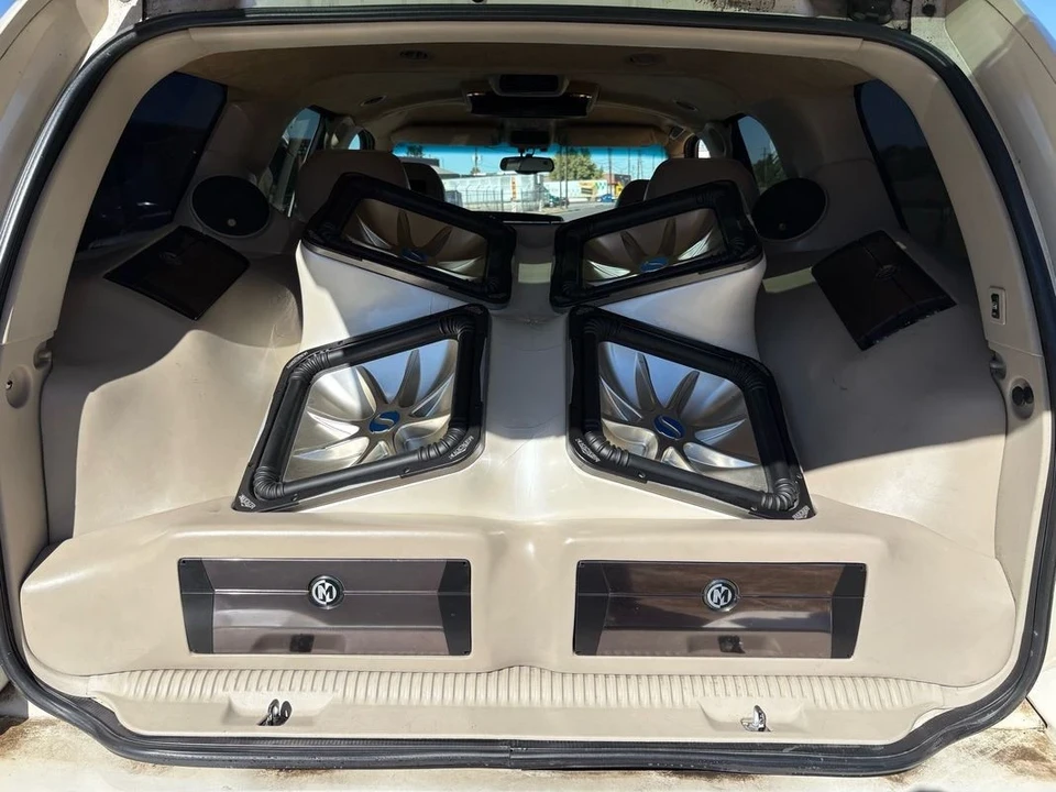 2002 Cadillac Escalade & EXT 2nd Gen - Image 10 of 21