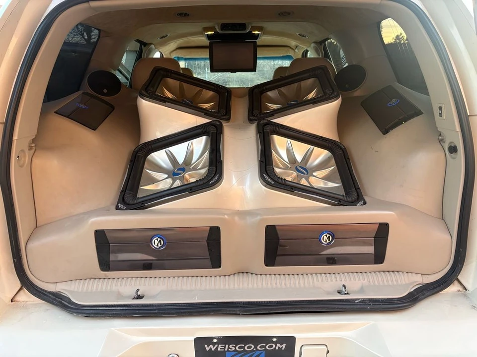 2002 Cadillac Escalade & EXT 2nd Gen - Image 9 of 21