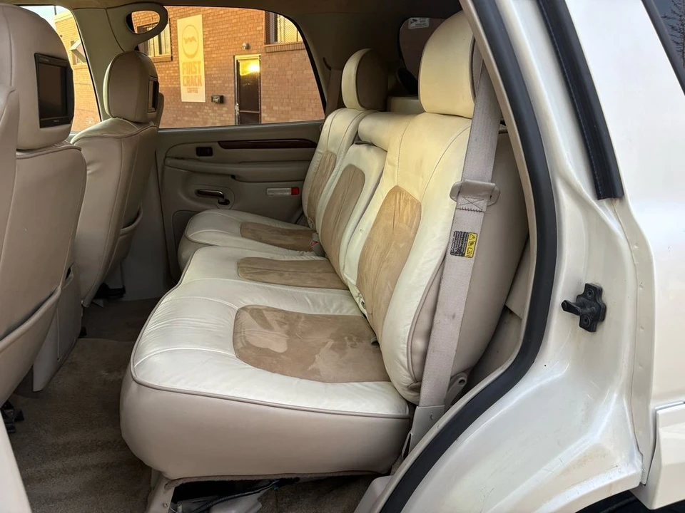 2002 Cadillac Escalade & EXT 2nd Gen - Image 10 of 21