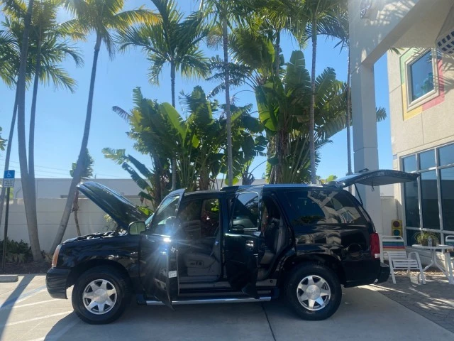 2002 Cadillac Escalade & EXT 2nd Gen - Image 9 of 21
