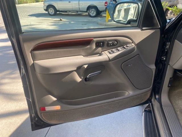 2002 Cadillac Escalade & EXT 2nd Gen - Image 10 of 21