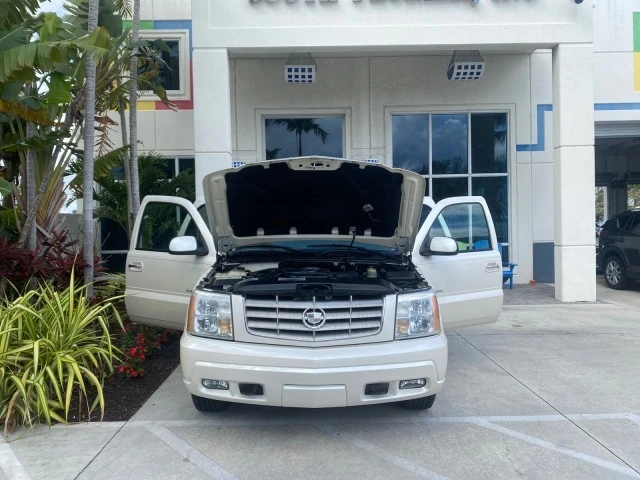 2002 Cadillac Escalade & EXT 2nd Gen - Image 17 of 21