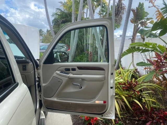 2002 Cadillac Escalade & EXT 2nd Gen - Image 12 of 21