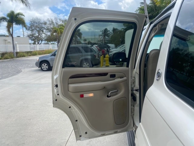 2002 Cadillac Escalade & EXT 2nd Gen - Image 14 of 21