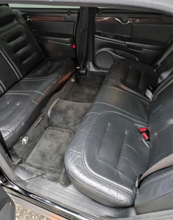 2002 Cadillac - Image 6 of 12