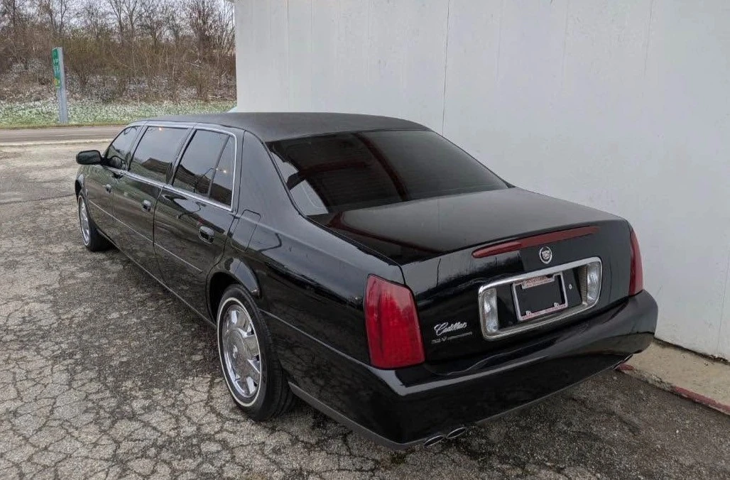 2002 Cadillac - Image 4 of 12