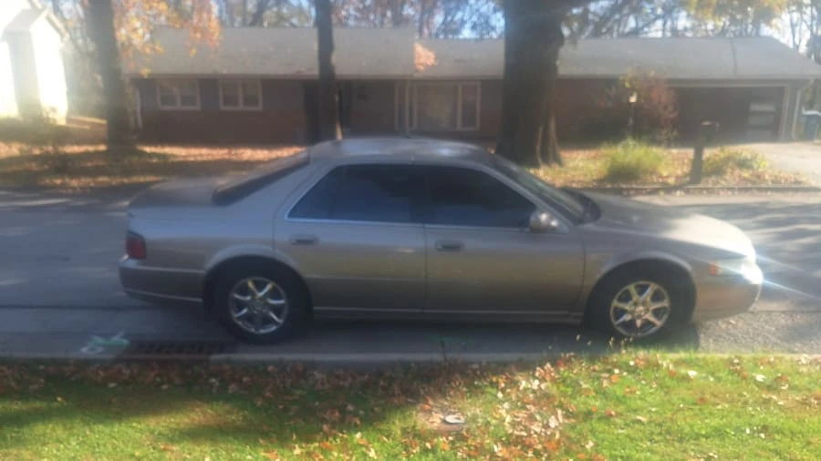 2002 Cadillac Seville - Image 2 of 5