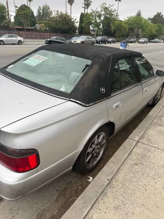 2002 Cadillac Seville - Image 4 of 4