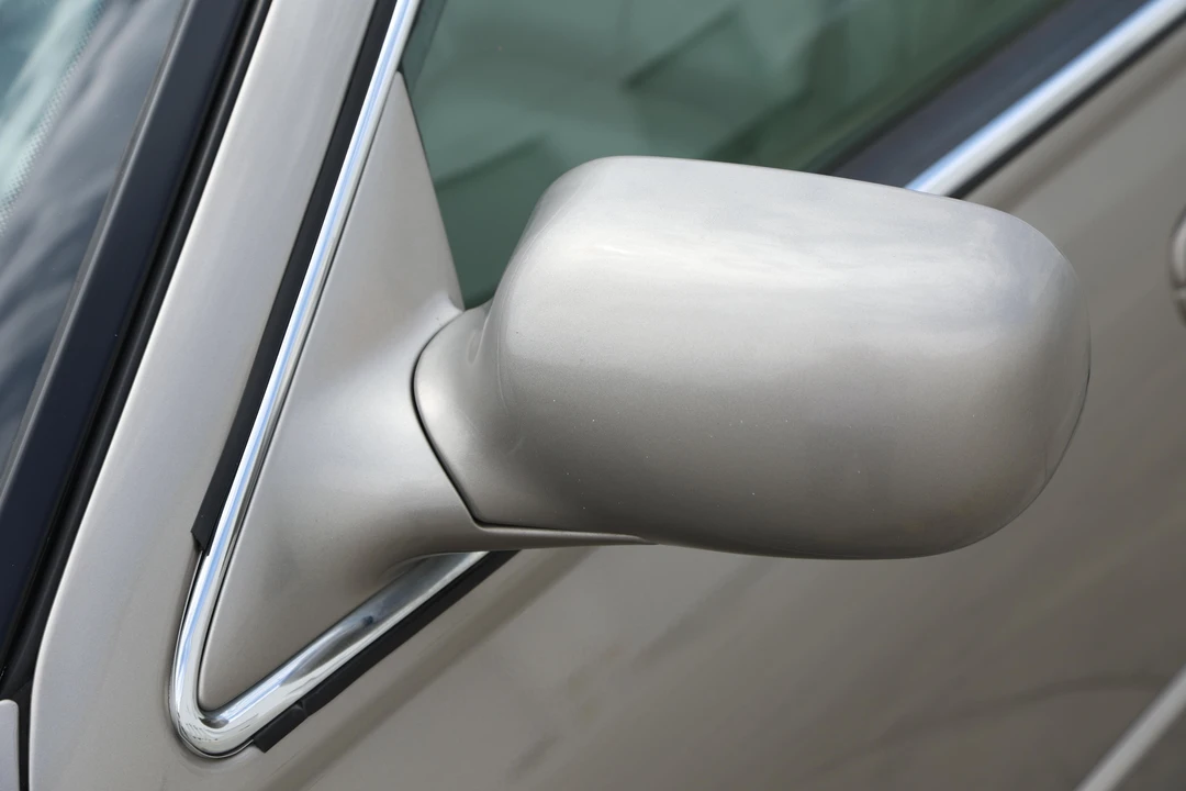 2002 Cadillac Seville - Image 29 of 31