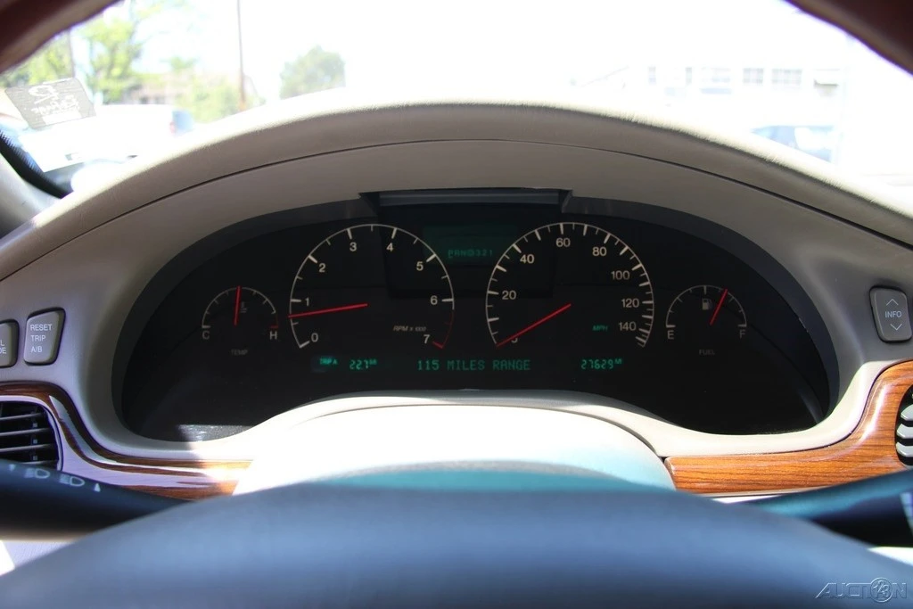 2002 Cadillac Seville - Image 16 of 21