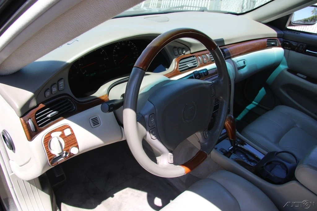 2002 Cadillac Seville - Image 15 of 21