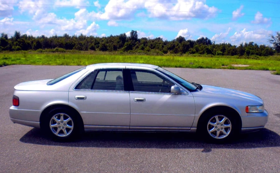 2002 Cadillac Seville - Image 2 of 8