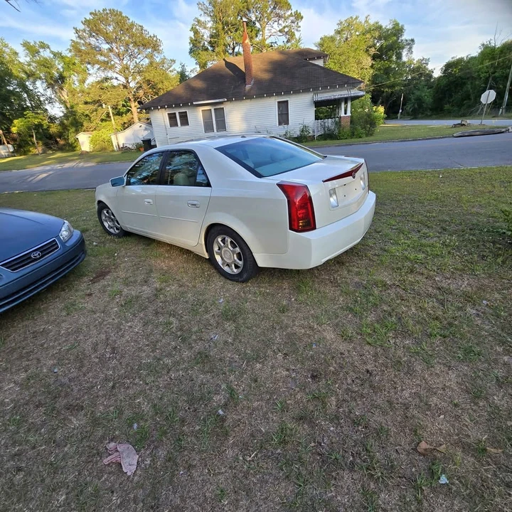 2002 Cadillac CTS - Image 2 of 4