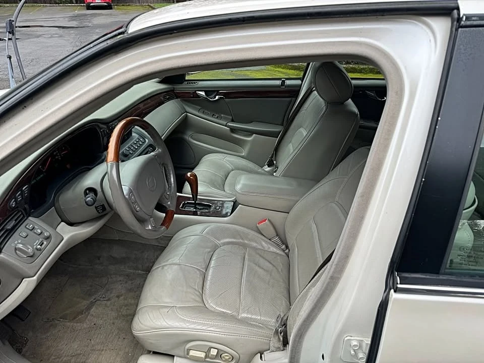 2002 Cadillac DeVille 8th Gen - Image 2 of 6
