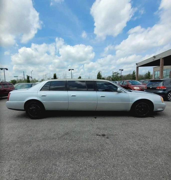 2002 Cadillac DeVille 8th Gen - Image 4 of 11