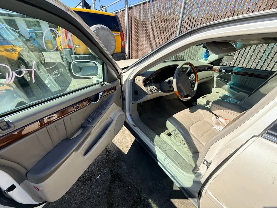 2002 Cadillac DeVille 8th Gen - Image 5 of 9