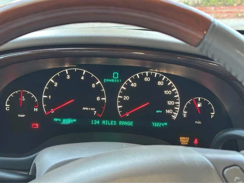 2002 Cadillac DeVille 8th Gen - Image 11 of 18