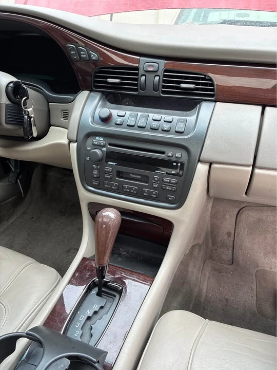 2002 Cadillac DeVille 8th Gen - Image 8 of 11
