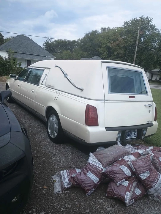 2002 Cadillac DeVille 8th Gen - Image 3 of 10