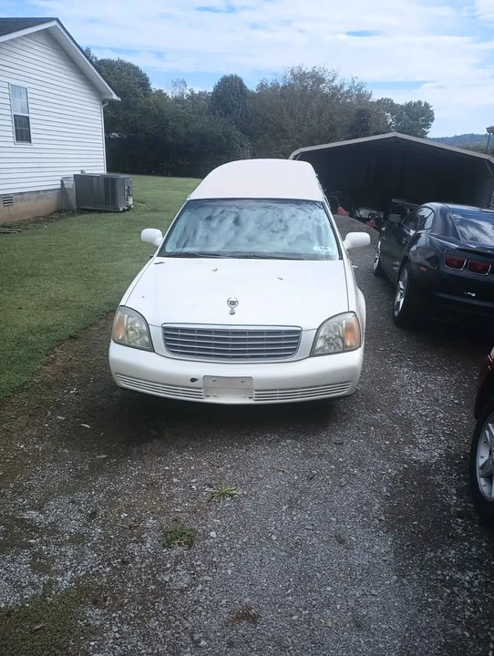 2002 Cadillac DeVille 8th Gen - Image 2 of 10