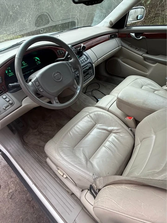 2002 Cadillac DeVille 8th Gen - Image 4 of 8