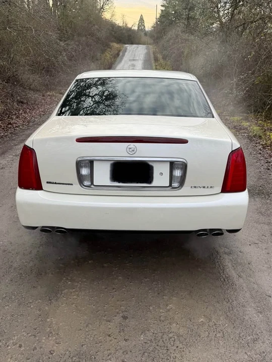 2002 Cadillac DeVille 8th Gen - Image 3 of 8