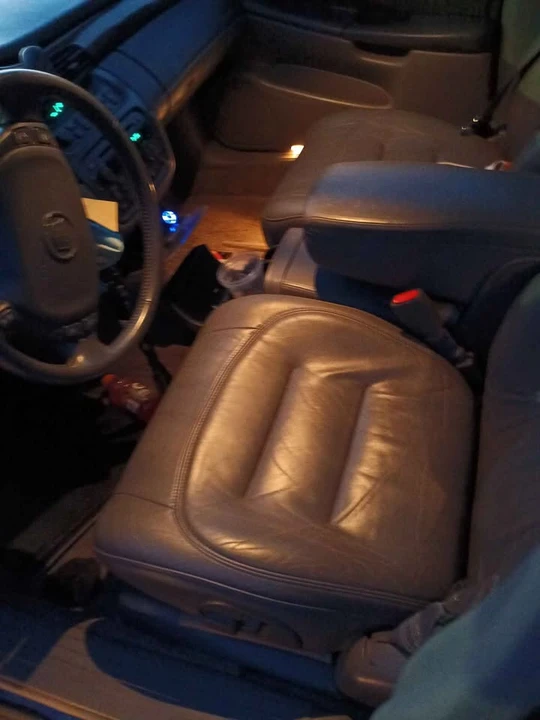 2002 Cadillac DeVille 8th Gen - Image 3 of 8
