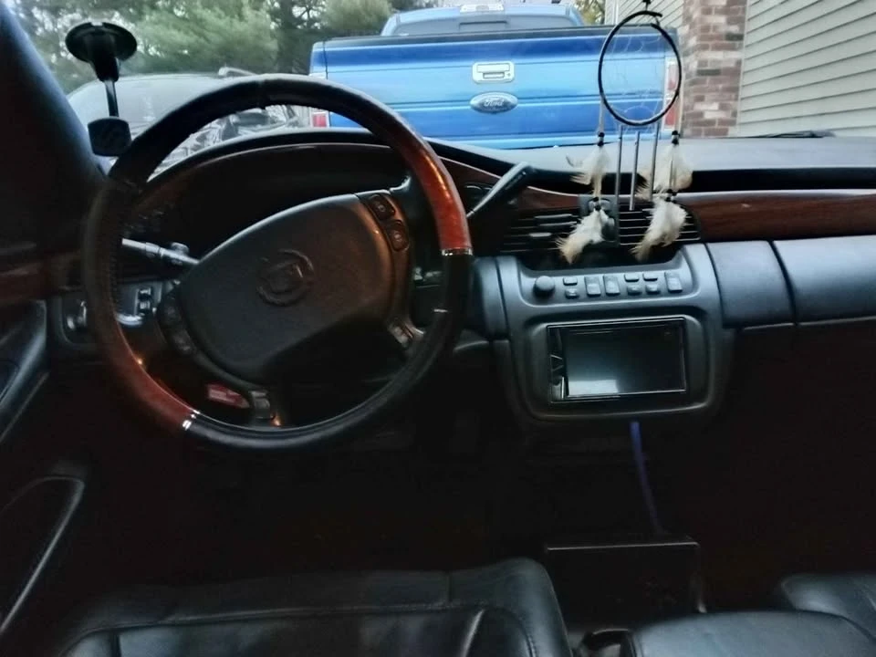2002 Cadillac DeVille 8th Gen - Image 5 of 9