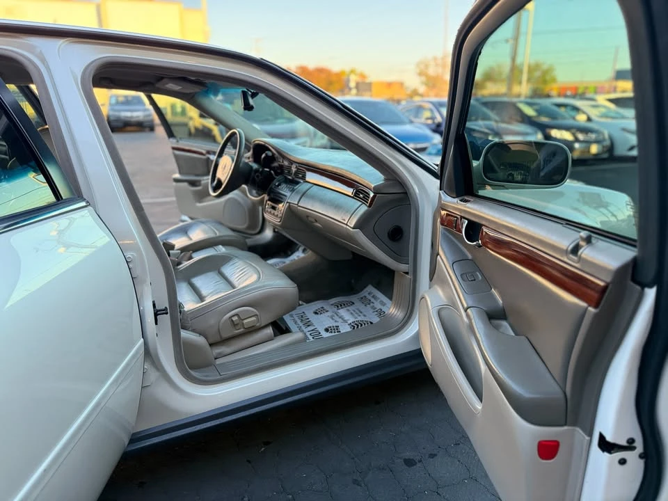 2002 Cadillac DeVille 8th Gen - Image 12 of 15