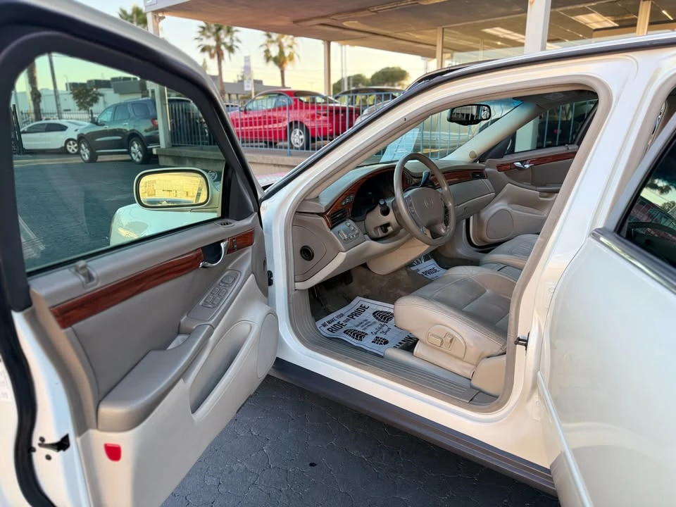 2002 Cadillac DeVille 8th Gen - Image 10 of 15